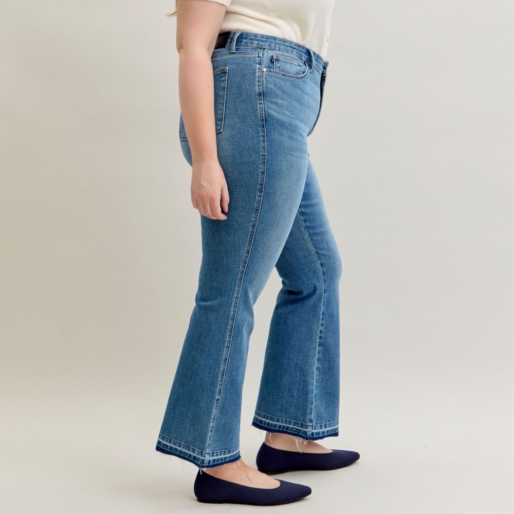 NEW Judy Blue Full Size Mid Rise Slim Bootcut Tummy Control Release Hem Jeans - Picture 8 of 15